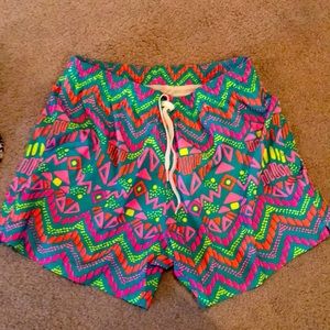 Chubbies Hidden Templars swim trunks mens medium
